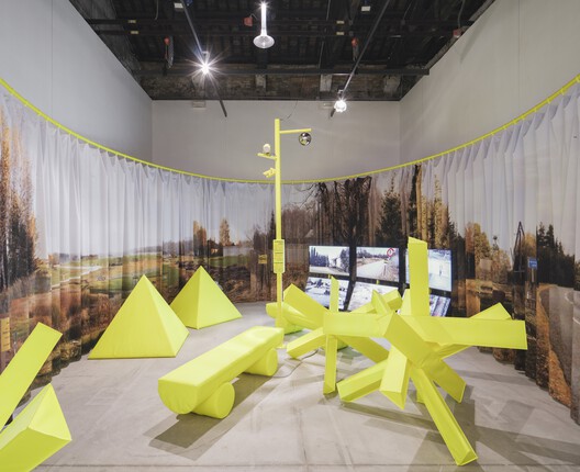 Pavilion of Latvia at the 19th International Architecture Exhibition – La Biennale di Venezia. Exhibitiors: SAMPLING and NOMAD architects. Image © Michiel De Cleene Pavilion of Latvia at the 19th International Architecture Exhibition – La Biennale di Venezia. Exhibitiors: SAMPLING and NOMAD architects. Image © Michiel De Cleene