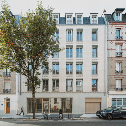 24 Social Housing Units / Prinvault Architectes