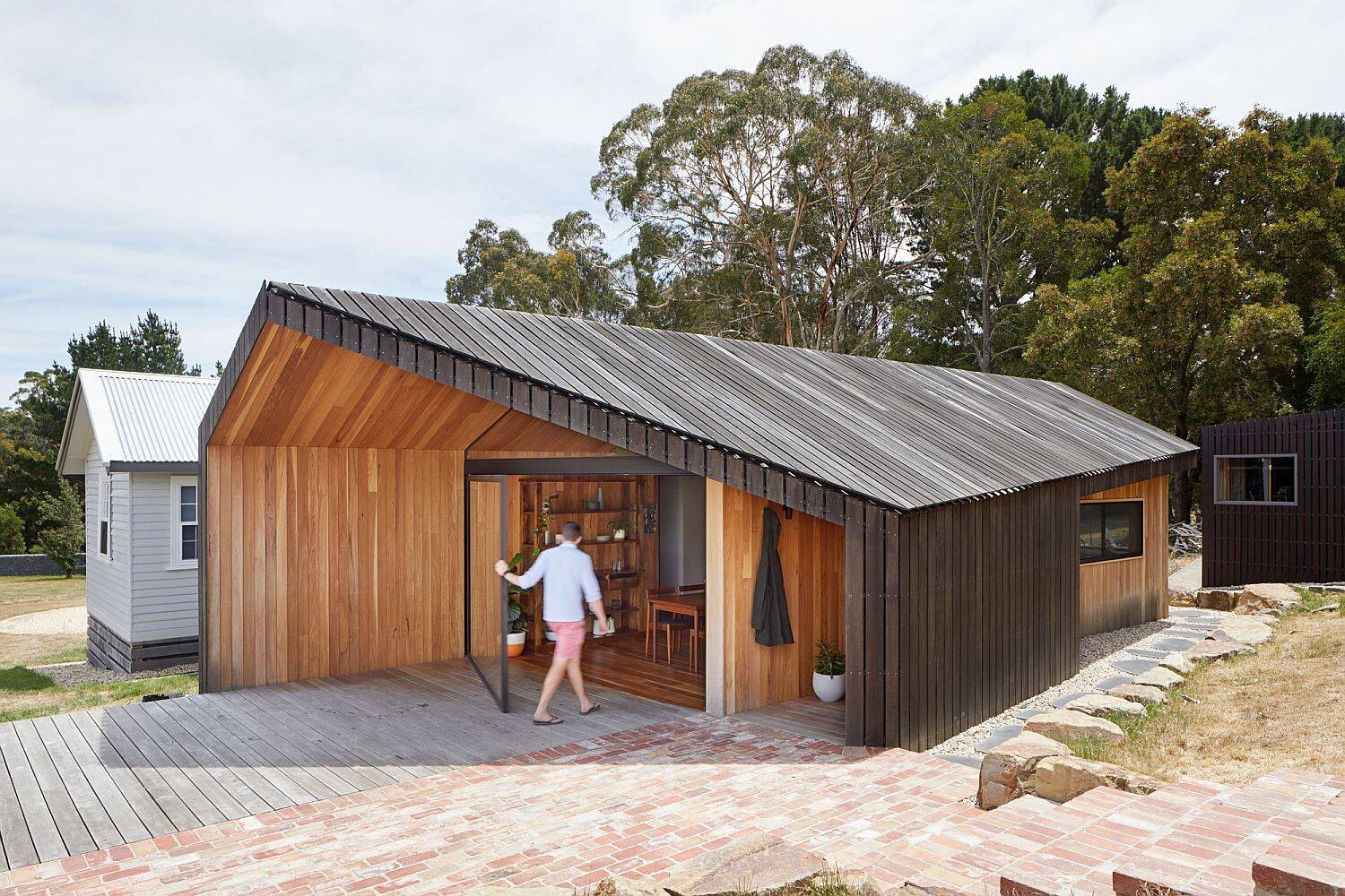 Inspired by Old Shearing Sheds This Rural Home Got a Gabled Timber Addition